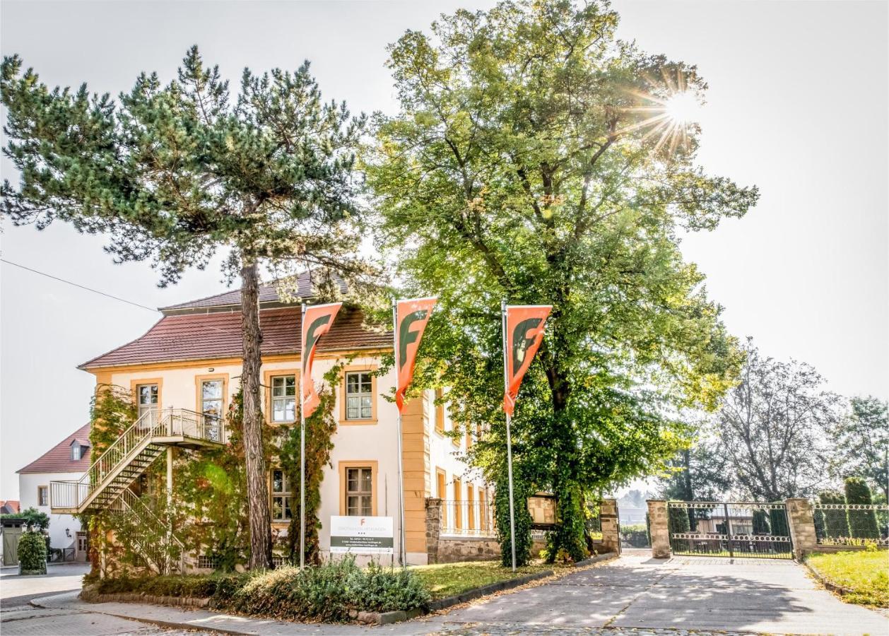 Stadtschloss Hecklingen*** Hecklingen  Εξωτερικό φωτογραφία