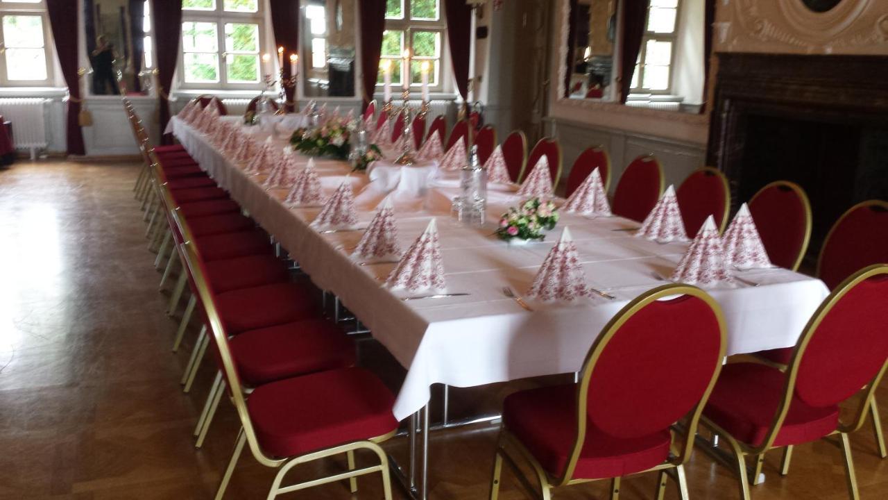 Stadtschloss Hecklingen*** Hecklingen  Εξωτερικό φωτογραφία