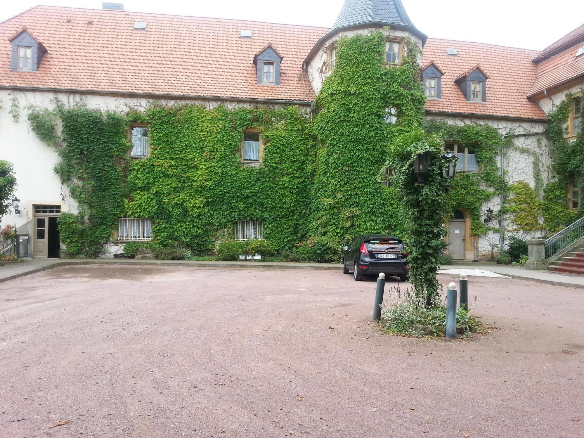 Stadtschloss Hecklingen*** Hecklingen  Εξωτερικό φωτογραφία